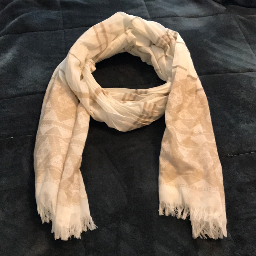 Old navy scarf